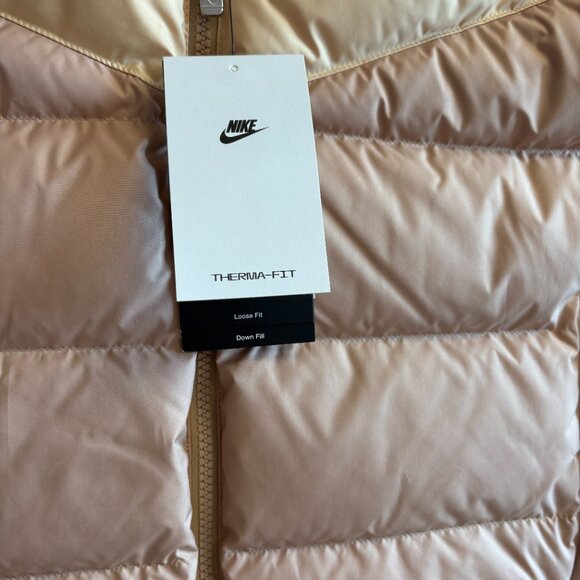 Women's Nike Sportswear Therma-FIT Windrunner Down Vest - Picture 2 of 6